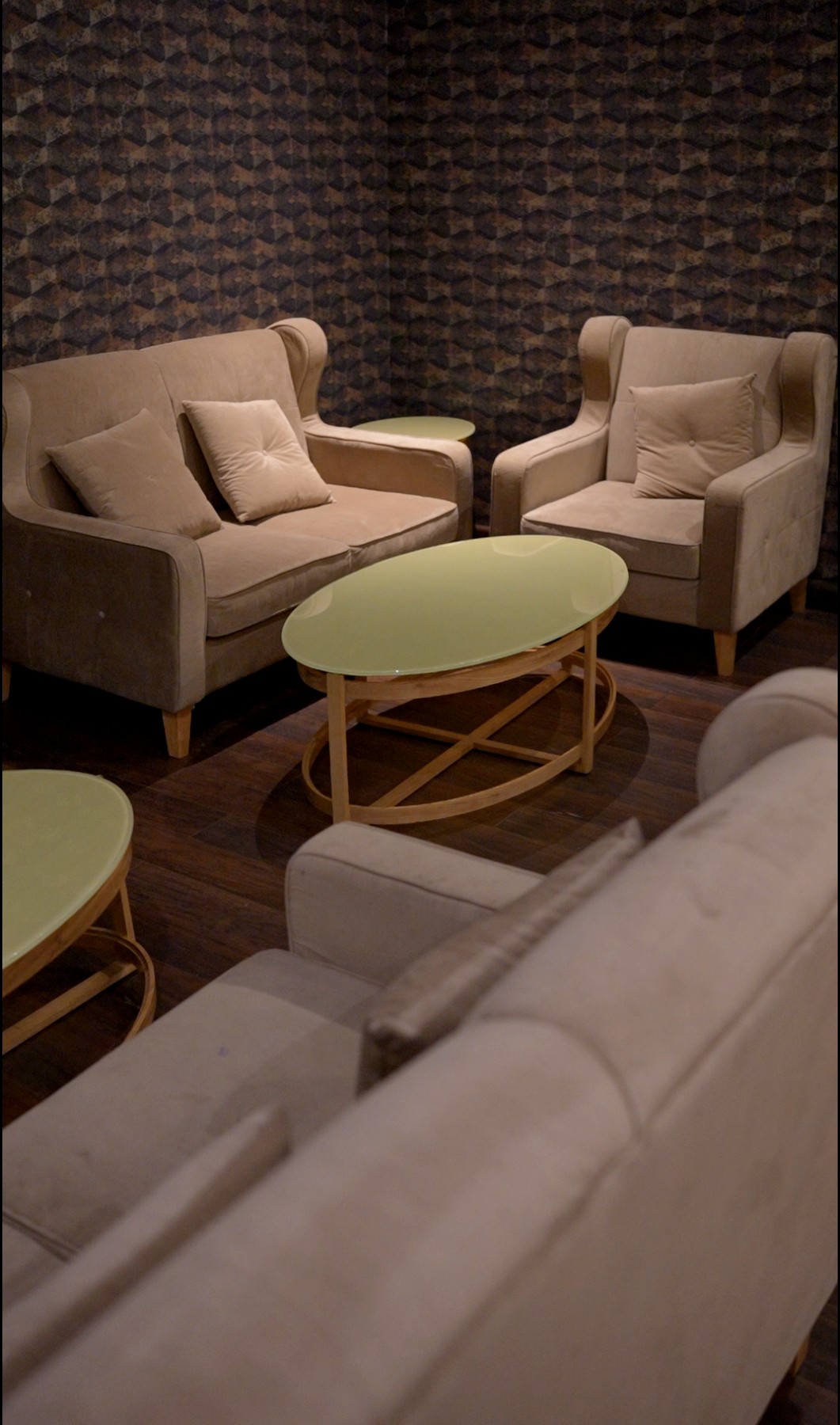 Ladies Lounge